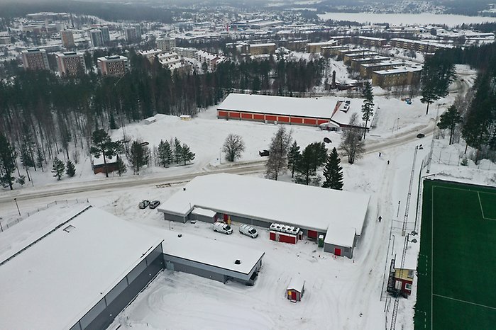 Bild från ovan av curlinghallen på Skyttis