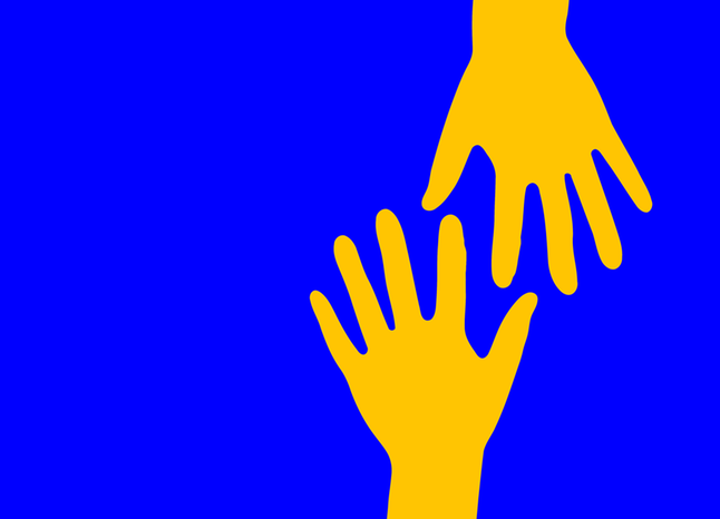 Två händer som möts. Bilden är blå och gul som Ukrainas flagga. 